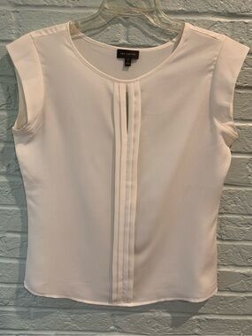 The Limited White Pleated Cap Sleeve Blouse